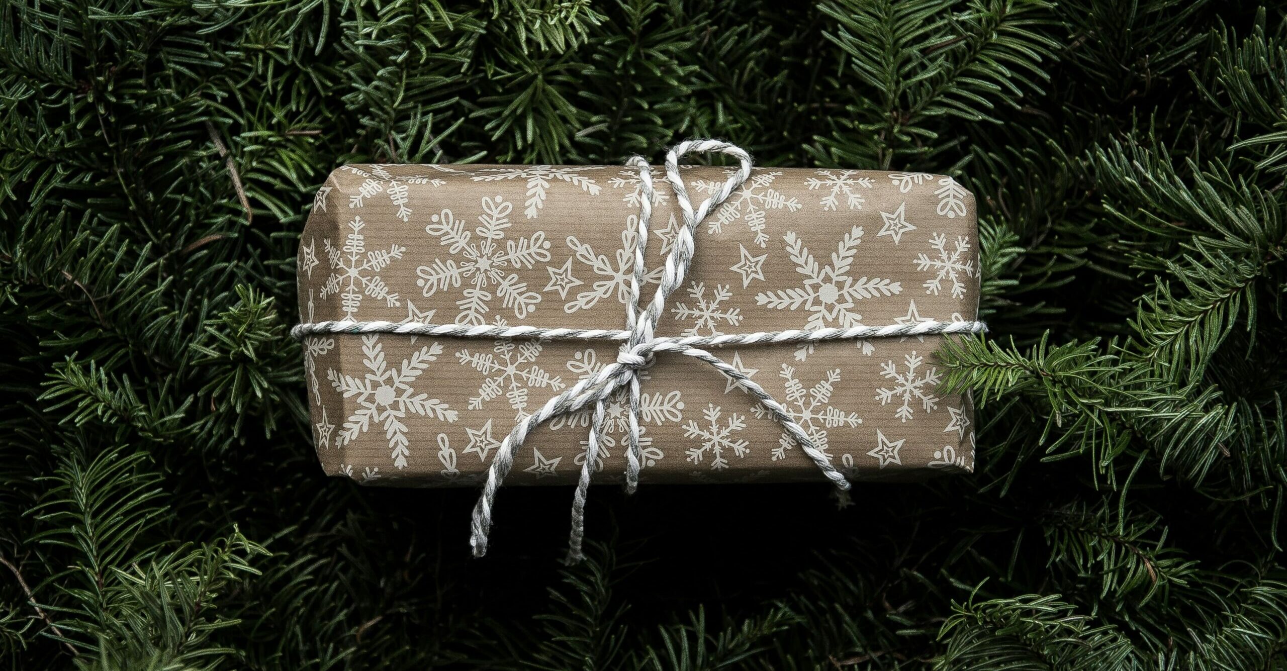 Read more about the article Présents d’usage à l’approche de Noël : bonnes pratiques